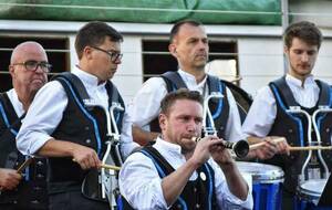 Le Bagad de Nantes fait vibrer Chantenay avant Lorient !